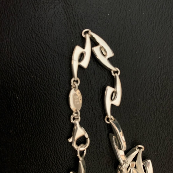 Two sterling silver bracelets. - Picture 3 of 6